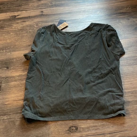 Grey ribbed American Eagle crop top new with tags - Picture 2 of 2